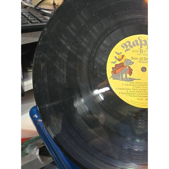 HARRY NILSSON Son of Dracula 1972 Rapple W/ Iron-on & AUTOGRAPHED - Picture 10 of 16